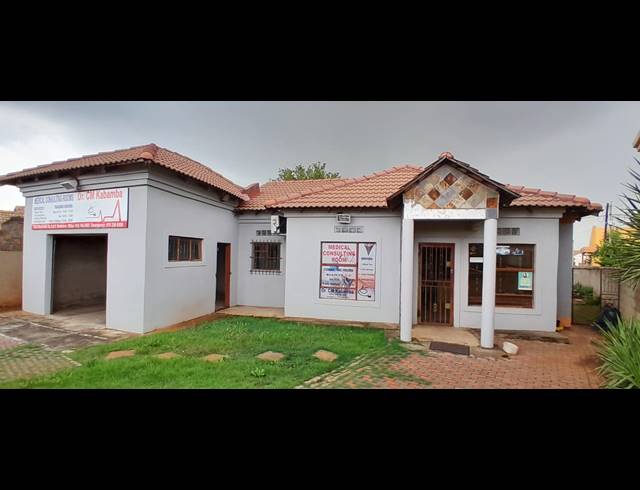 3 BEDROOM HOUSE FOR SALE IN VOSLOORUS